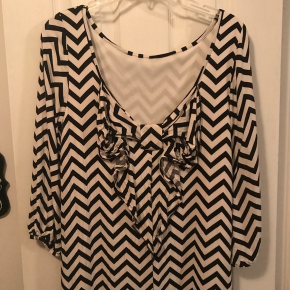 Chevron Dress with Bow - Picture 2 of 4